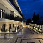Grand Apartahotel Agia Triada (Thessaloniki)