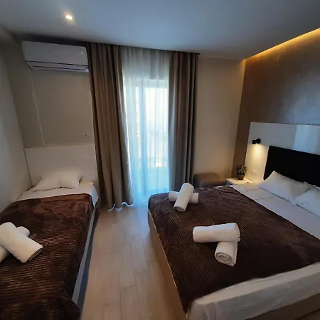 Grand Agia Triada (Thessaloniki)