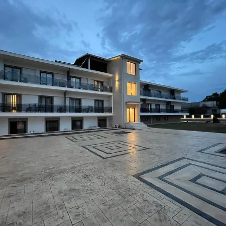 Grand Agia Triada (Thessaloniki)