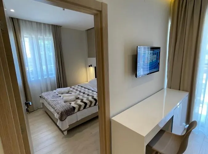 Grand Apartahotel Agia Triada (Thessaloniki)